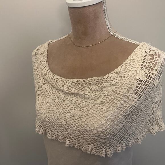Cowl neck silk lace blouse - Picture 2 of 4